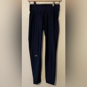Women’s Under Armour Black Heat Gear Compression Athletic Leggings (size medium)